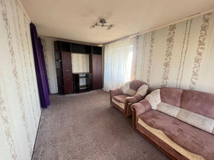 Apartament cu 3 camere decomandat în Lujerului