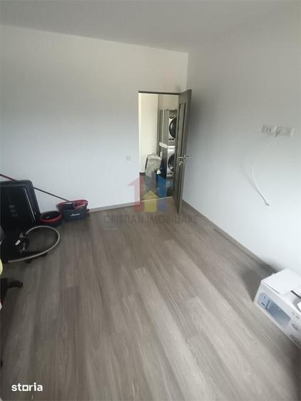 Apartament cu 3 camere în Traian