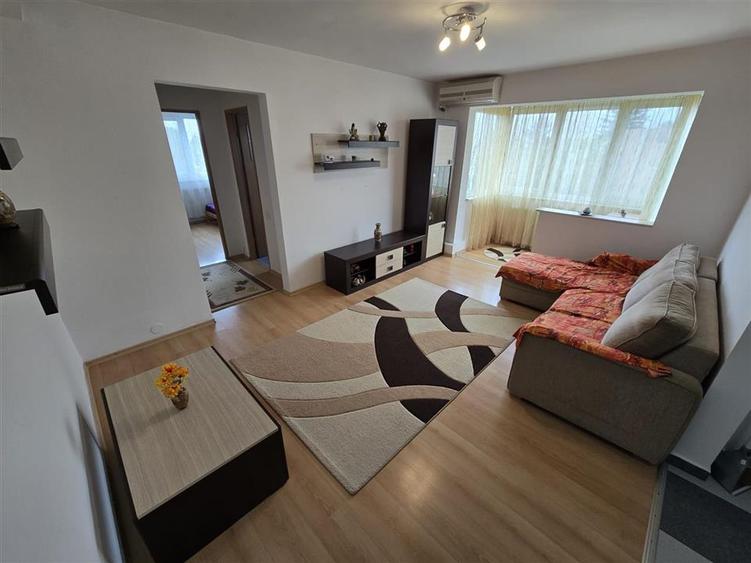 Apartament cu 2 camere semidecomandat, mobilat în Gemenii