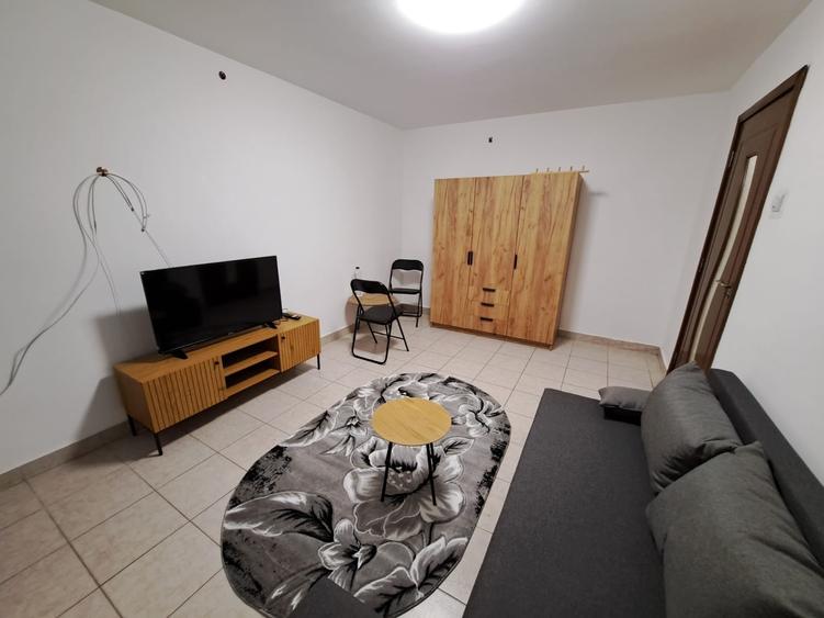 Apartament cu 2 camere decomandat în Colentina