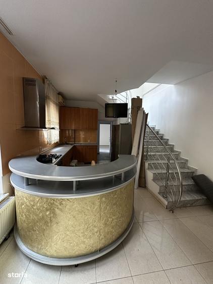 Apartament cu 4 camere în Central