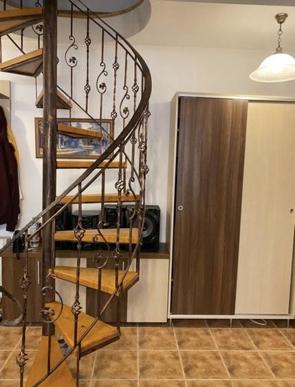 Apartament cu 3 camere decomandat, mobilat în Predeal