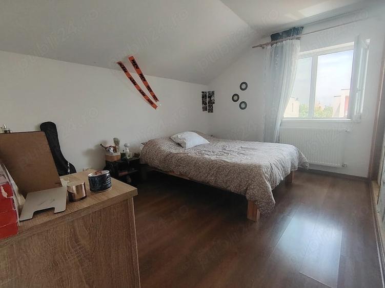 Apartament cu 3 camere decomandat în Dumbrăvița