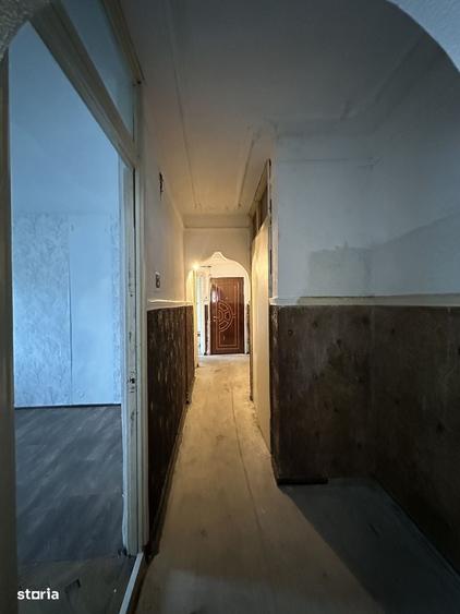 Apartament cu 3 camere decomandat în Nicolina