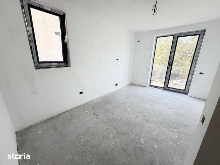 Casă cu 5 camere cu Teren 158 Mp în Glina