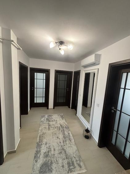 Apartament cu 3 camere decomandat în Valea Lupului