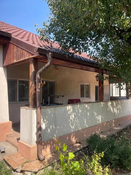 Casă cu 5 camere în Cobadin