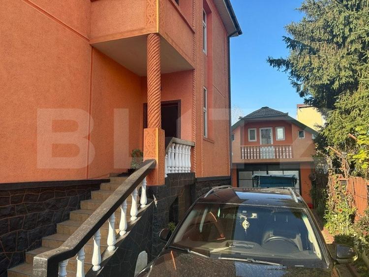 Duplex cu 9 camere cu Garaj în Botizului