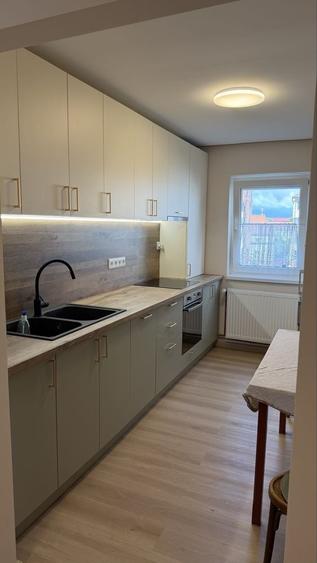Apartament cu 3 camere în Lazaret