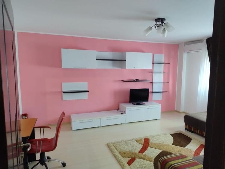 Apartament cu 2 camere decomandat în Sârbi