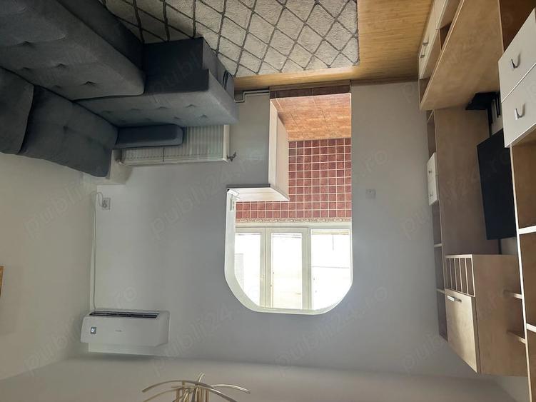 Apartament cu 3 camere decomandat în Băneasa