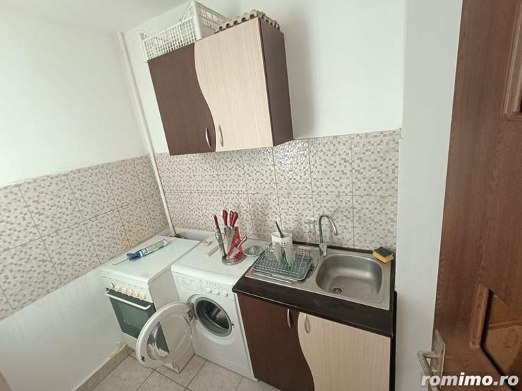 Garsonieră decomandată în Badea Cârțan