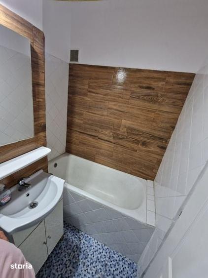 Garsonieră decomandată în Central