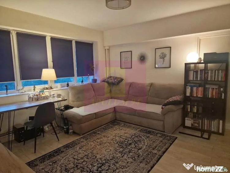 Apartament cu 3 camere semidecomandat în 1 Mai