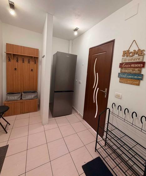 Apartament cu 2 camere semidecomandat în Exterior Vest