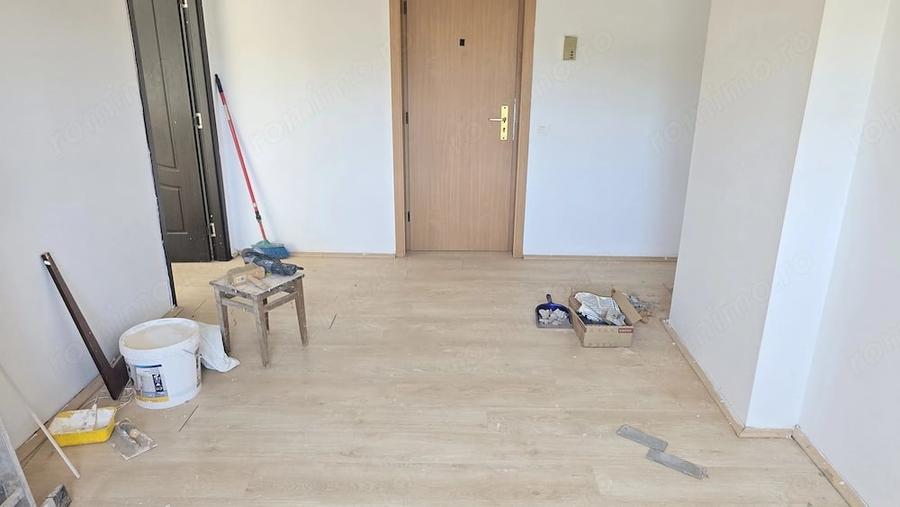 Vand apartament cu 2 camere decomandat in Deva, zona Eminescu (Politie) - 2