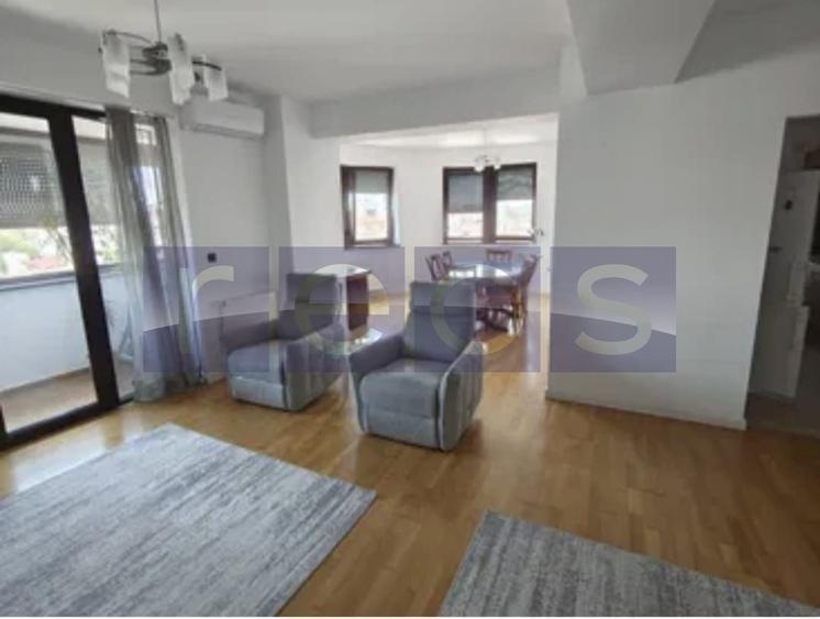 Apartament cu 3 camere decomandat, mobilat în Eminescu