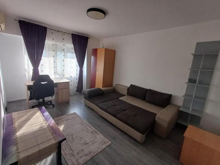 Apartament cu 2 camere decomandat în Exterior Vest