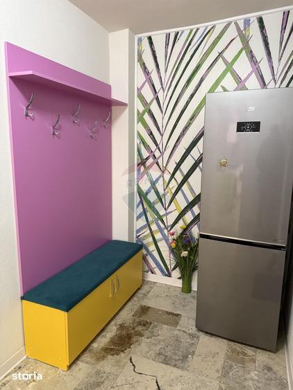 Apartament cu 2 camere, mobilat în Central