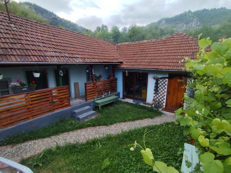 Casă cu 2 camere în Archia