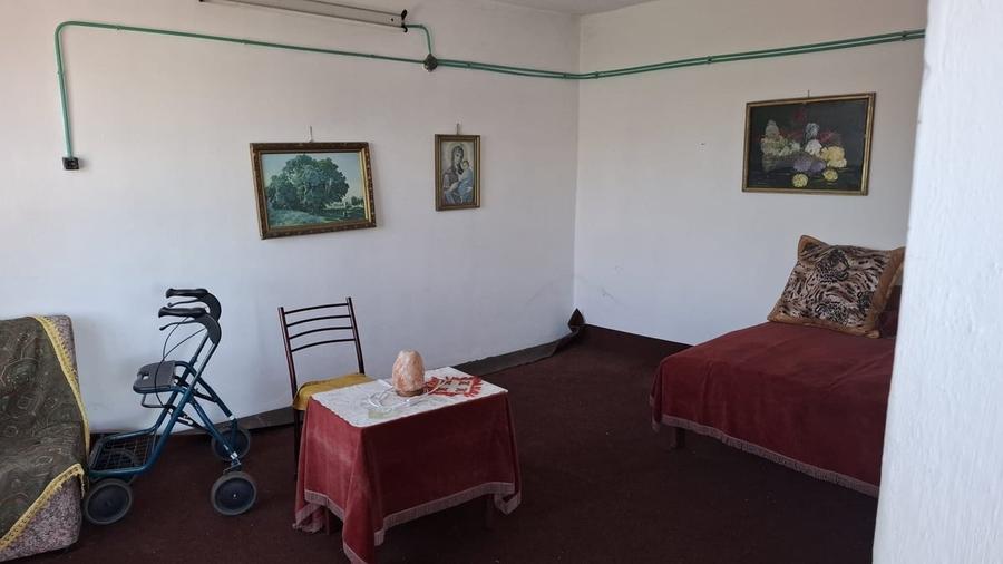 Casă cu 9 camere cu Teren 567 Mp în Central