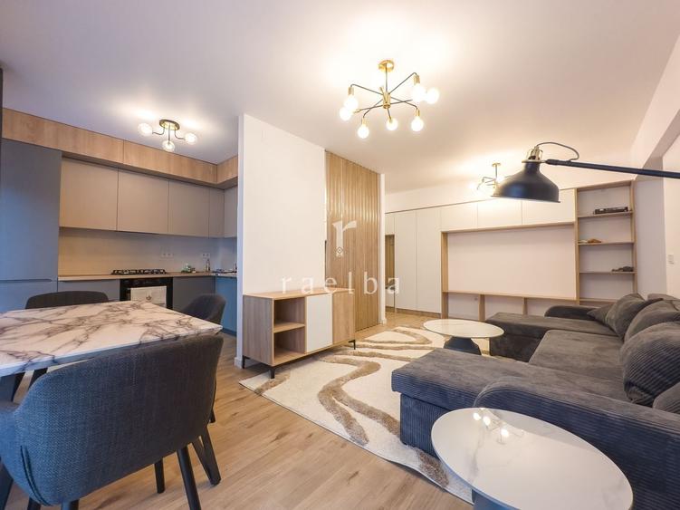 Apartament cu 3 camere semidecomandat, mobilat în Pipera