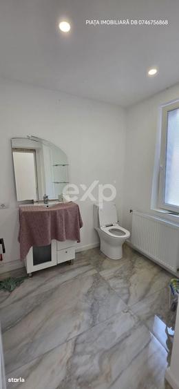 Casă cu 4 camere decomandat în Central