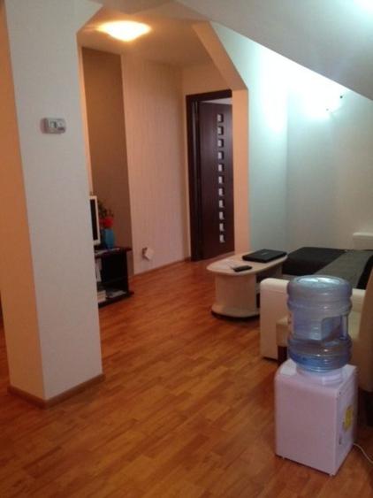 Apartament cu 3 camere semidecomandat în Zorilor
