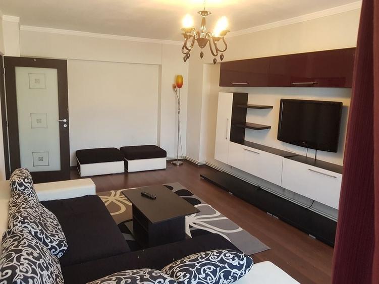 Apartament decomandat în Gară