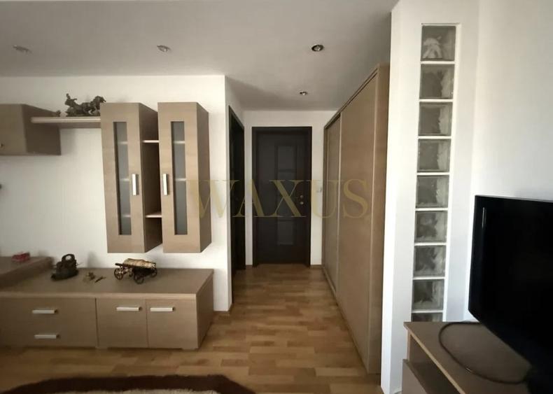 Apartament cu 2 camere decomandat, mobilat în Central