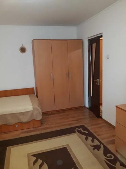 Garsonieră decomandată, mobilată în Drumul Taberei