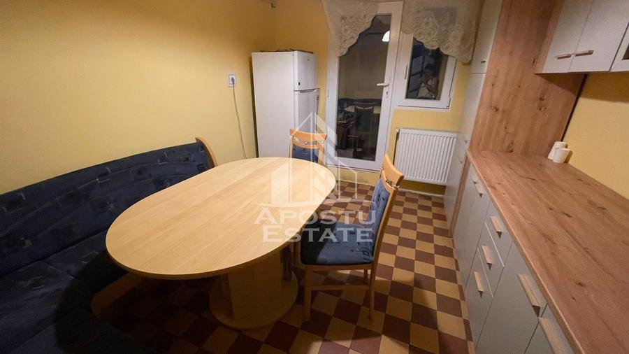 Apartament cu 4 camere semidecomandat în Circumvalațiunii
