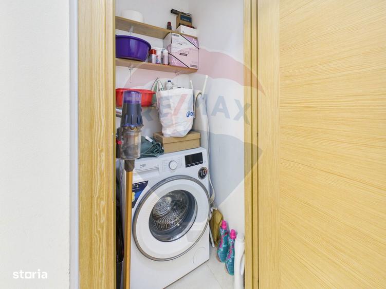Apartament cu 3 camere decomandat, mobilat în Tei