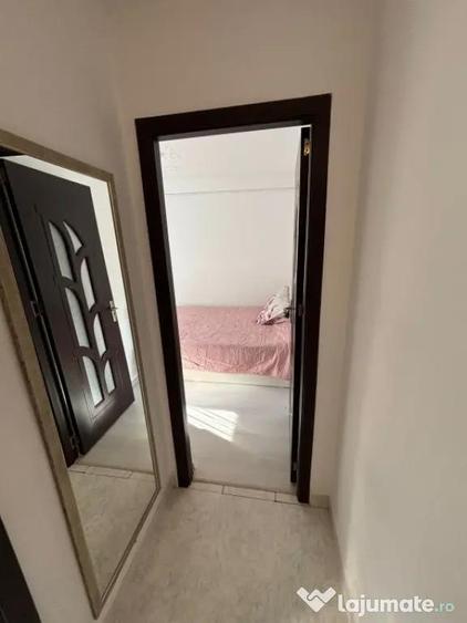 Apartament cu 2 camere decomandat în Vest