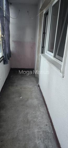 Vand apartament 3 camere