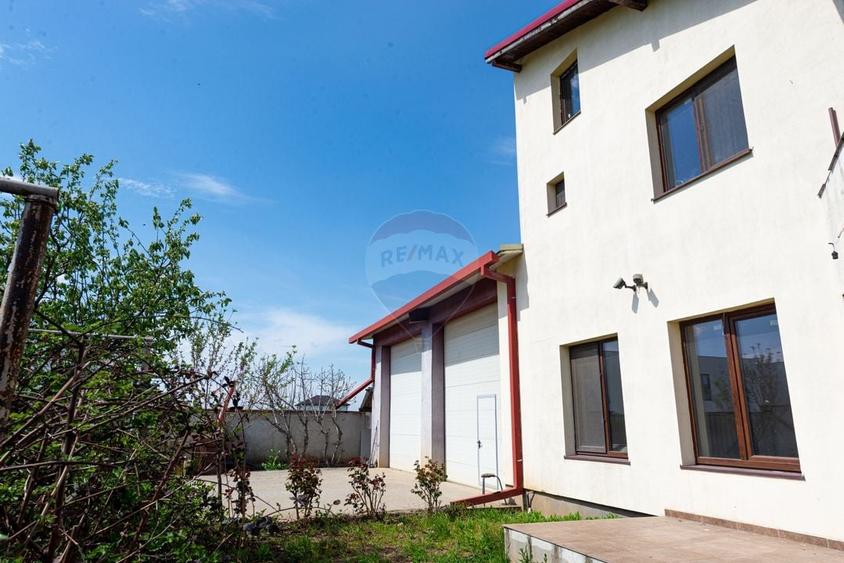 Casă individuală cu 4 camere cu Teren 580 Mp în Nord