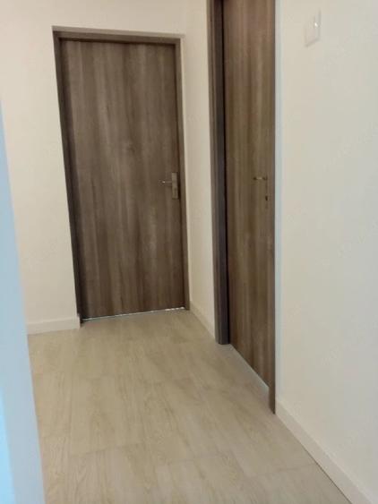 Apartament cu 4 camere decomandat în Cetate