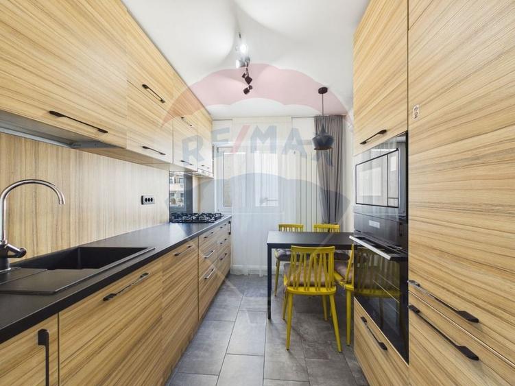 Apartament cu 3 camere decomandat, mobilat în Unirii