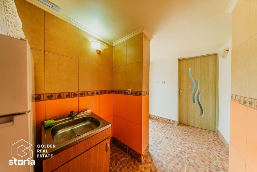 Casă cu Teren 1597 Mp în Ghioroc