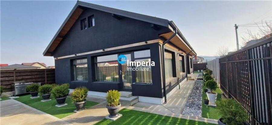 Casă individuală cu 4 camere cu Canalizare în Dancu