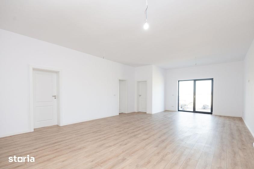 Casă cu 4 camere cu Teren 419 Mp în Vladimirescu