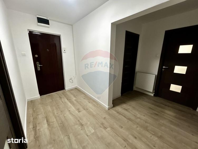 Apartament cu 3 camere decomandat în Săsar