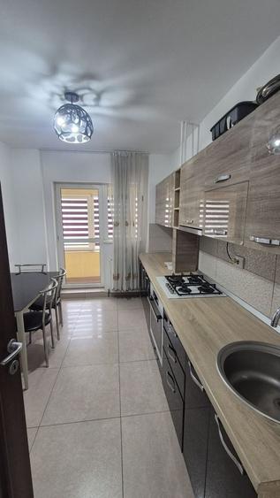 Apartament cu 3 camere decomandat în Pantelimon