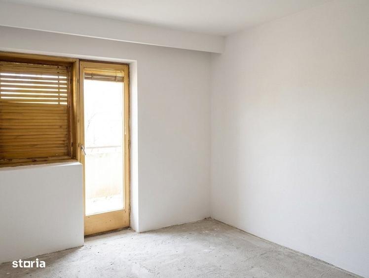 Casă cu 4 camere în Potlogi