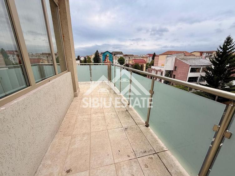 Apartament cu 4 camere decomandat, mobilat în Hipodrom 2