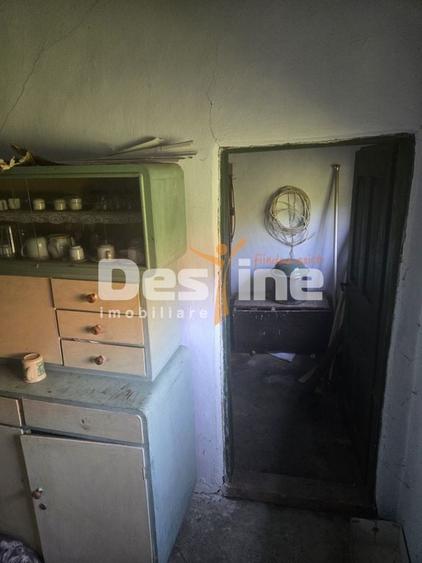 Casă cu 3 camere cu Teren 2614 Mp în Trăisteni