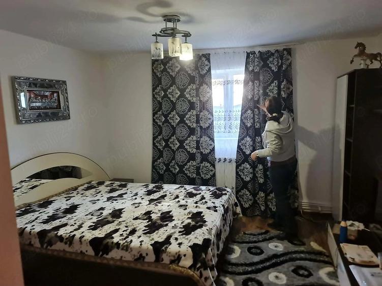Casă cu 4 camere cu Teren 400 Mp în Central