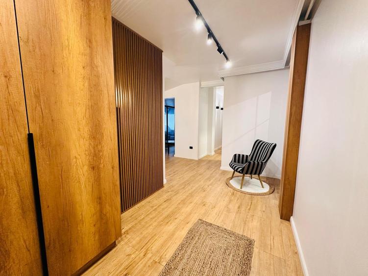 Apartament cu 3 camere semidecomandat în Străulești