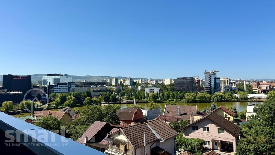 Apartament cu 3 camere semidecomandat, mobilat în Între Lacuri