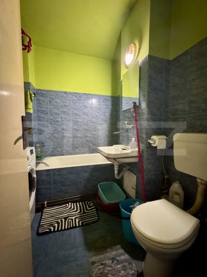 Apartament cu 4 camere decomandat în Tudor